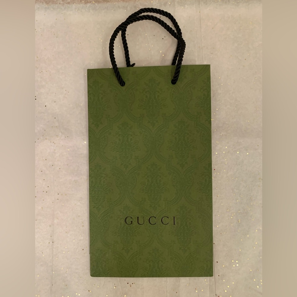 Authentic Gucci Green Paper Shopping Gift Bag